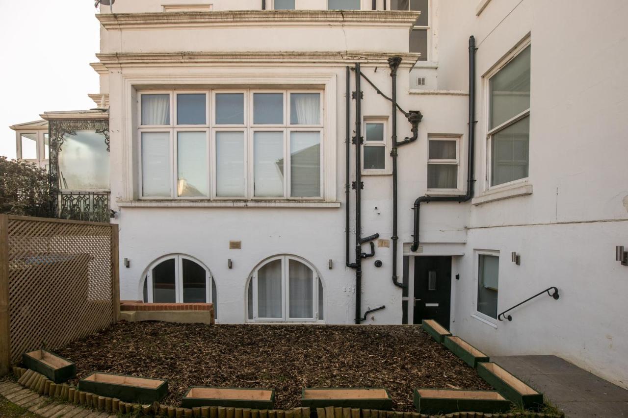 Riverside 2 Bedroom Kingston Flat