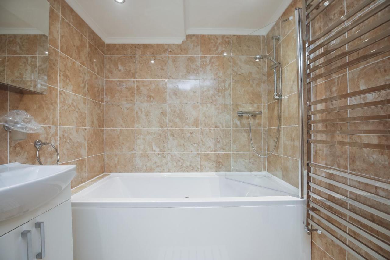 Apartment Riverside 2 Bedroom Kingston Flat Kingston upon Thames (Greater London)