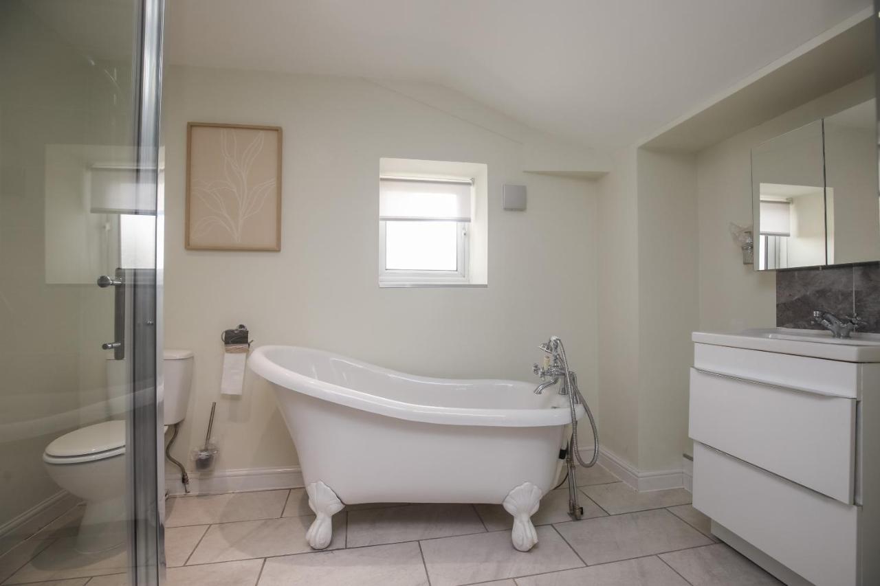 Apartment Riverside 2 Bedroom Kingston Flat *