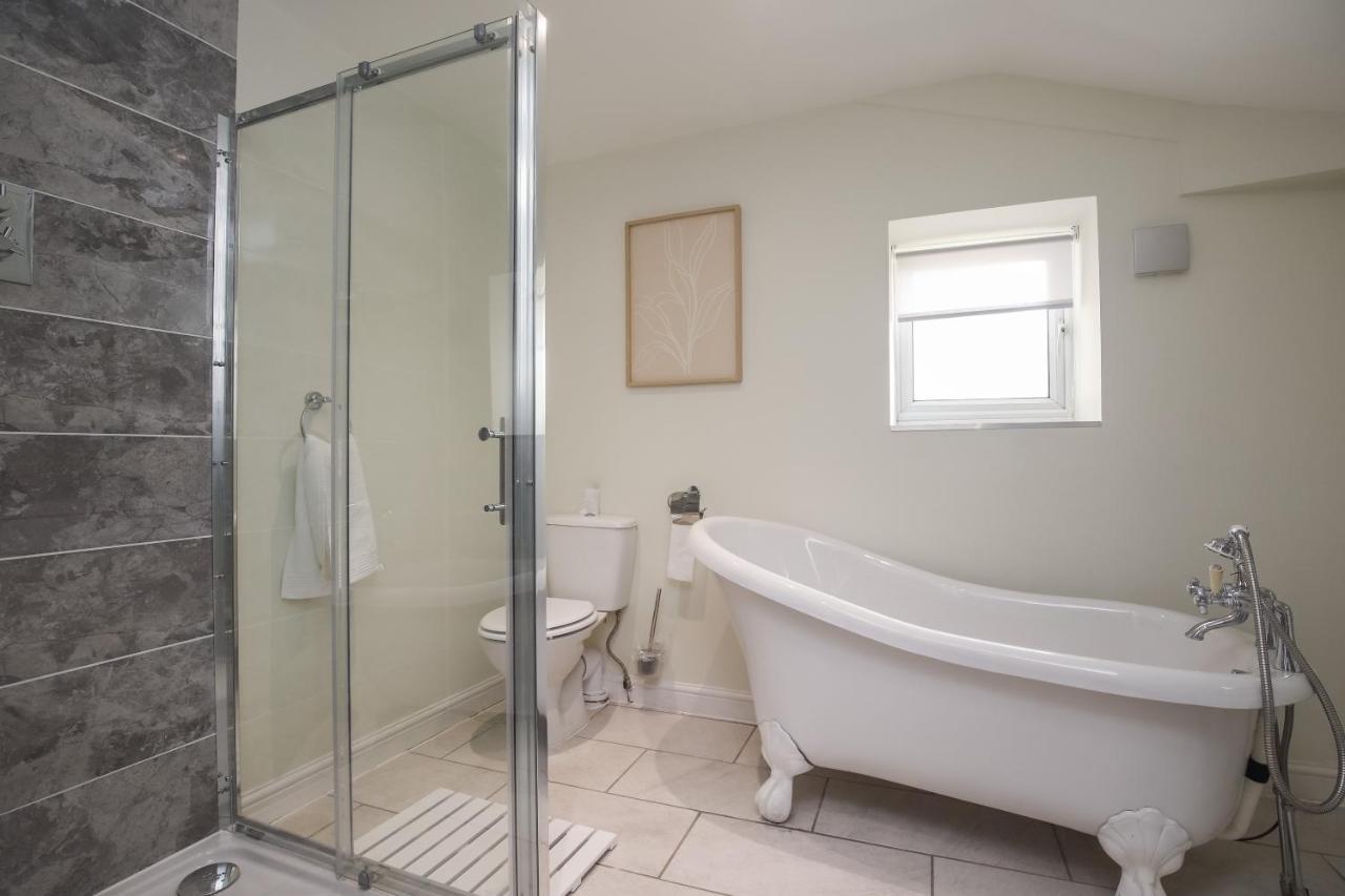 Riverside 2 Bedroom Kingston Flat Kingston upon Thames (Greater London)